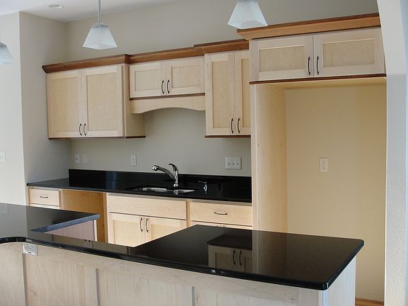 Granite      Maple Gabs