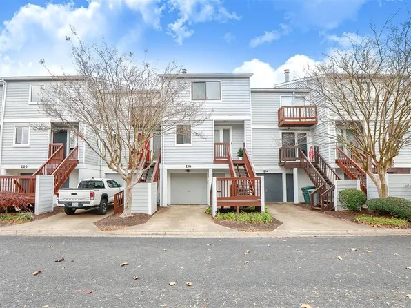 216 Mill Point Dr, Hampton, VA 23669