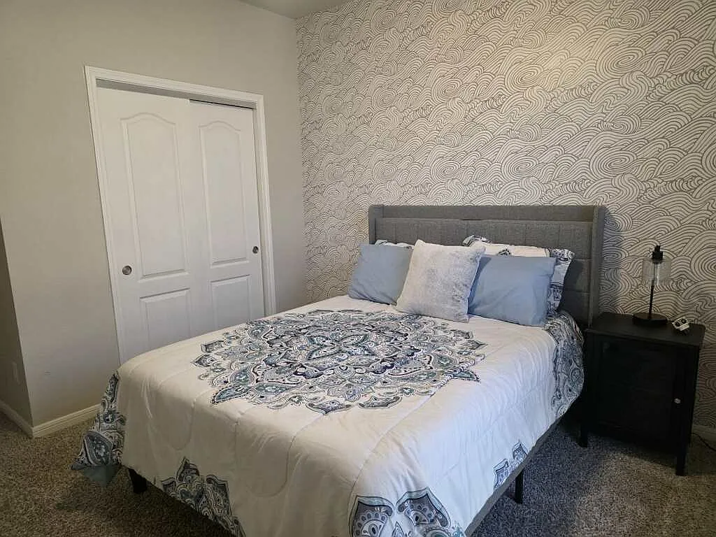4 bed, 1932 sqft, $3,400 — Photo 2