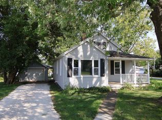 220 S Spring St, Metamora, IL 61548