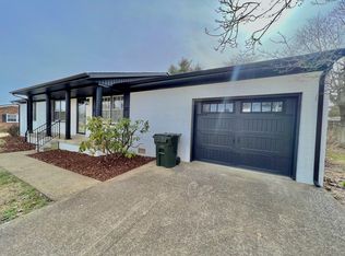 701 6th St, Lawrenceburg, TN 38464