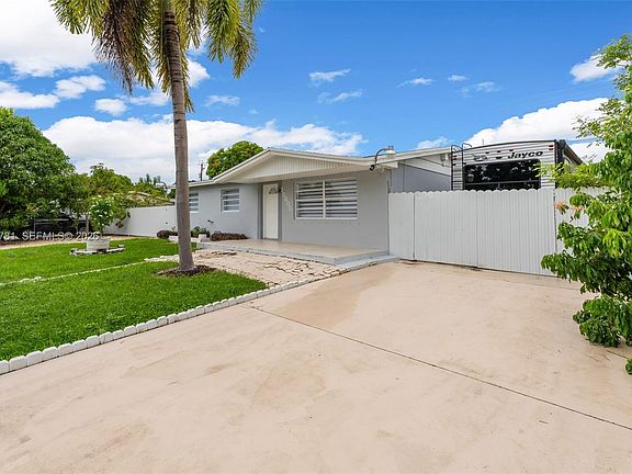 3rd image of 15805 SW 300th Ter