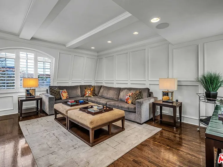 11745 Montana Ave #301 — Photo 4