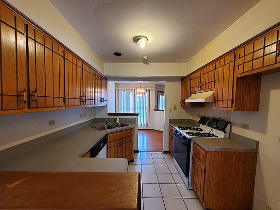 5th image of 22431 Tyler Dr