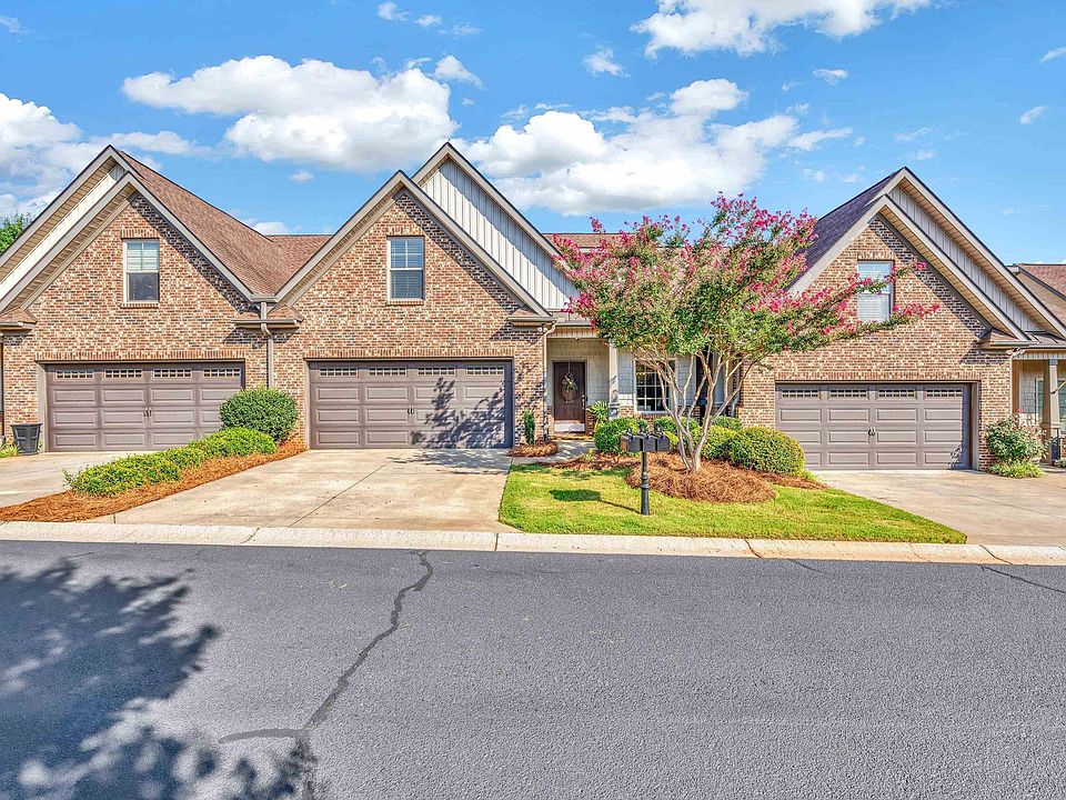 1st image of 210 Bay Laurel Way
