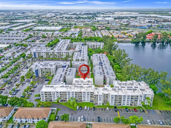 10090 NW 80th Ct APT 1113, Hialeah Gardens, FL 33016