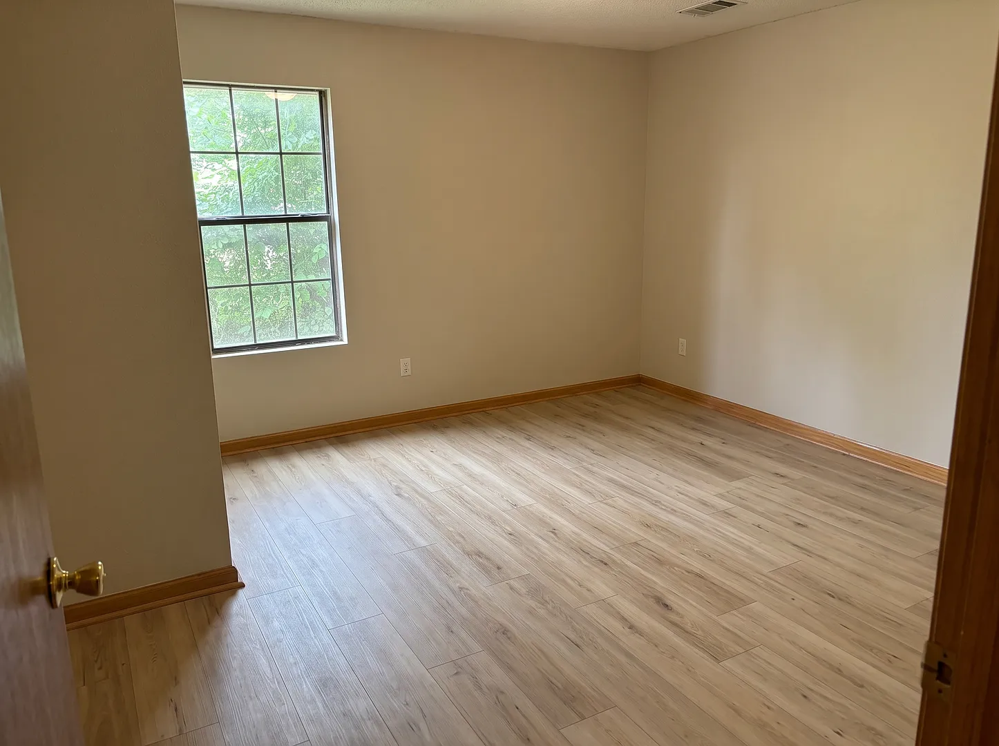 Renovated 4-Bedroom Home with Large Yard Available for Lease at $1,660/Month — Photo 4