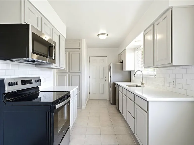 3036 S Sequoia Dr — Photo 14