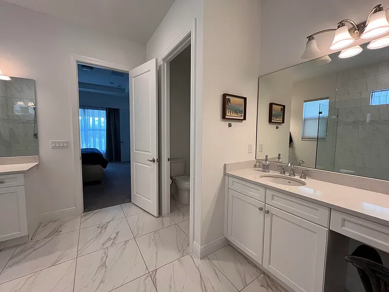 5663 Saint Armands Way — Photo 10