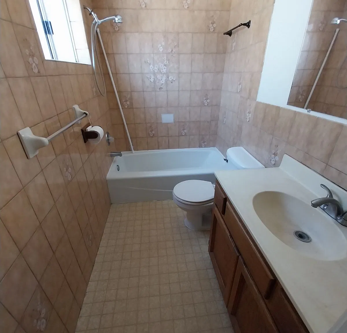 2 bed, 800 sqft, $2,500 — Photo 3