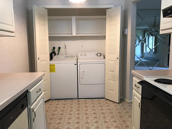 3rd image of 169 Amberly Dr Unit H