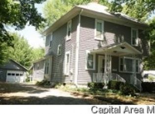 221 E Poplar St, Taylorville, IL 62568