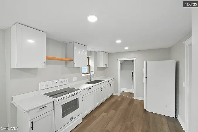 1219 Colburn St — Photo 12