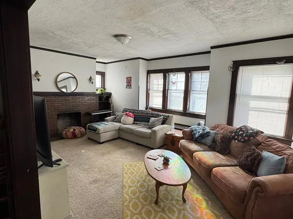 2594 N Cramer St, Milwaukee, WI 53211