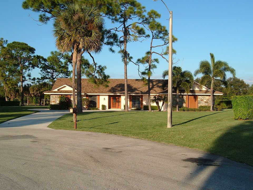 Beautiful Ranch Home with Large Lot