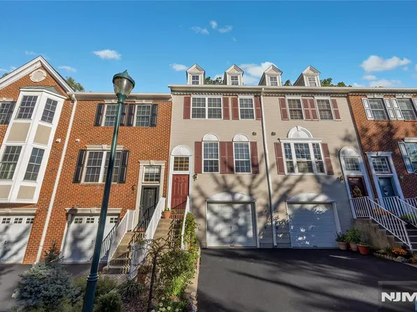 1179 Chedworth Circle, Mahwah, NJ 07430