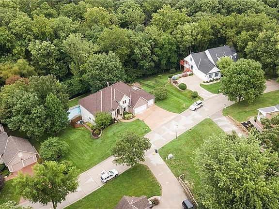 4th image of 3307 Westwood Dr