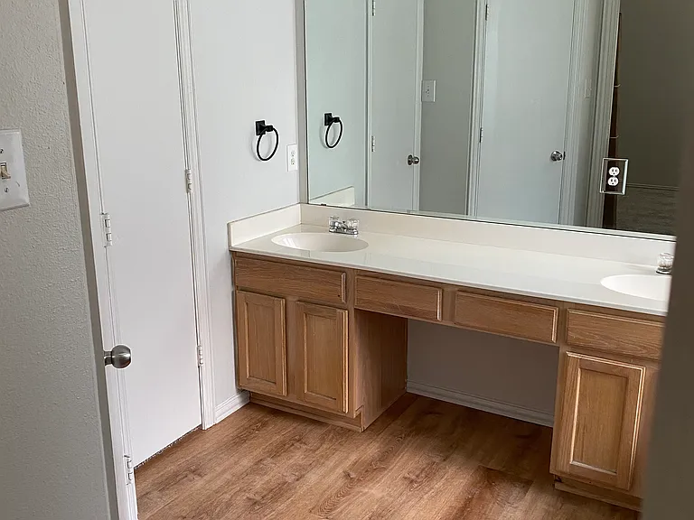 116 Lipan St — Photo 12