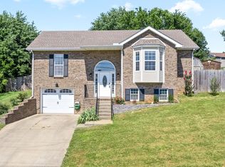 971 Granny White Rd, Clarksville, TN 37040