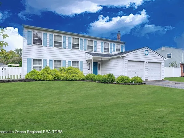 11 Juniper Place, Howell, NJ 07731