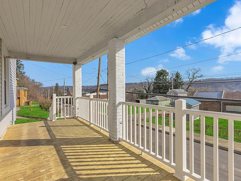 81 Beaver St — Photo 12