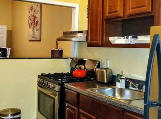 818 Macon St #1R, Brooklyn, NY 11233