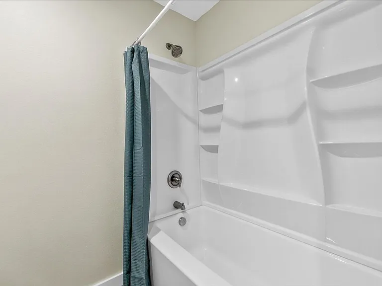 1154 Florida Ave — Photo 26