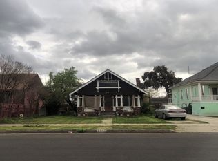 211 E 10th St, Hanford, CA 93230