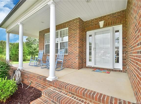 2nd image of 1134 N Devonpark Pl