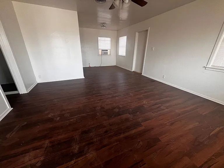 301 Chestnut St #A — Photo 2