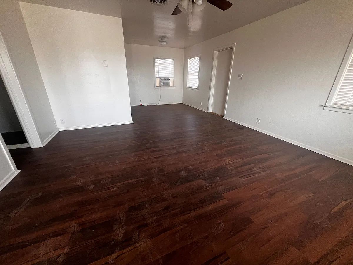 Building Photo - 301 Chestnut St #A