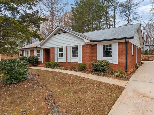 1045 S Magnolia St, Mooresville, NC 28115