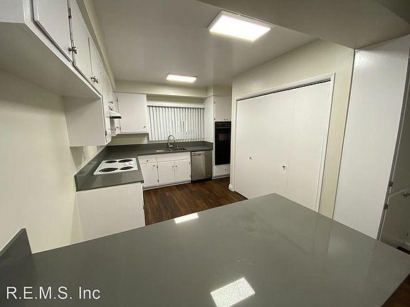 5th image of 710 S Fir Ave APT 1