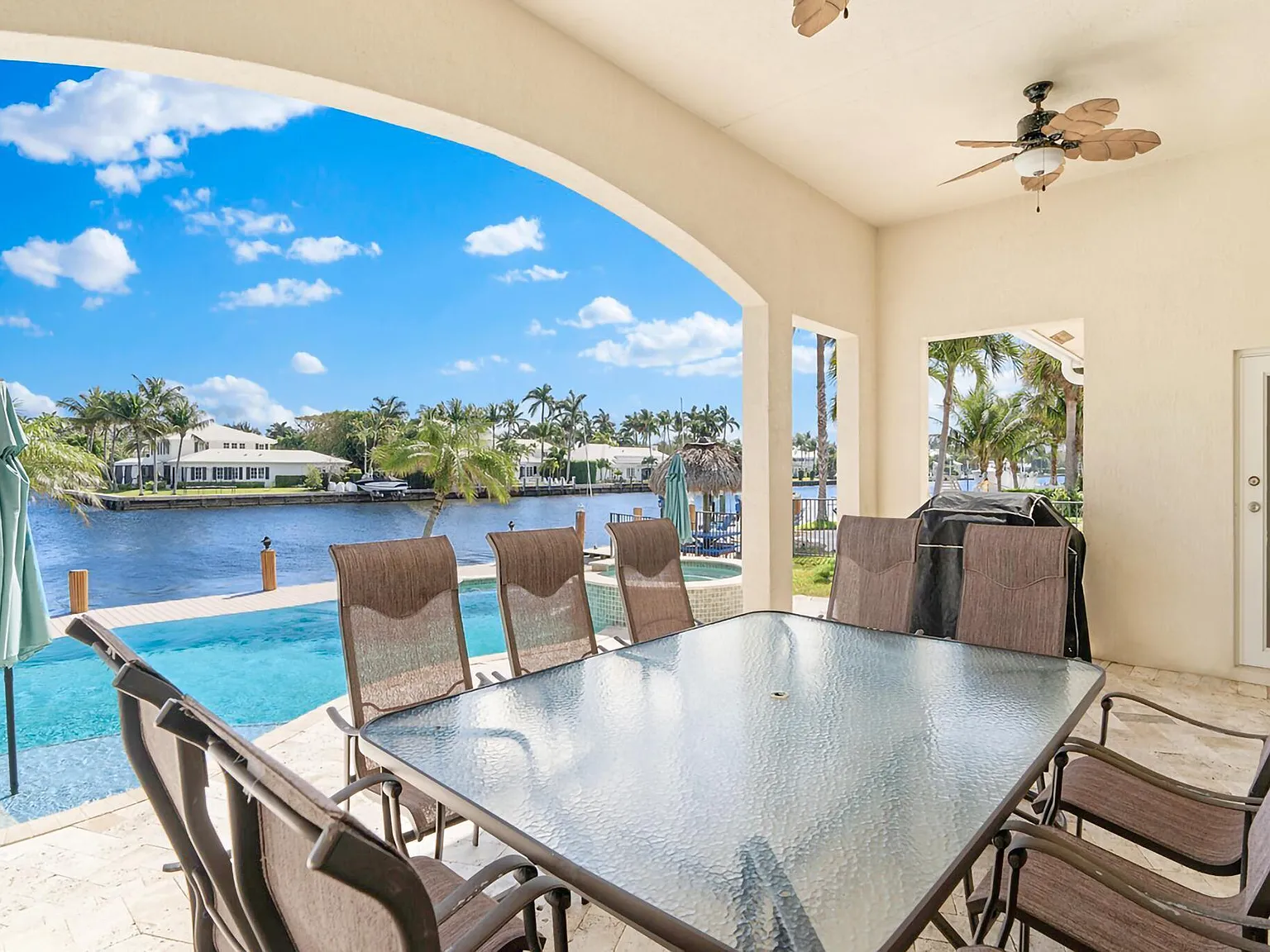 4 bed, 3.0 bath, 2358 sqft, $20,000 — Photo 4