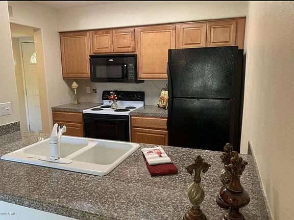 5th image of 3314 N 68th St Unit 250