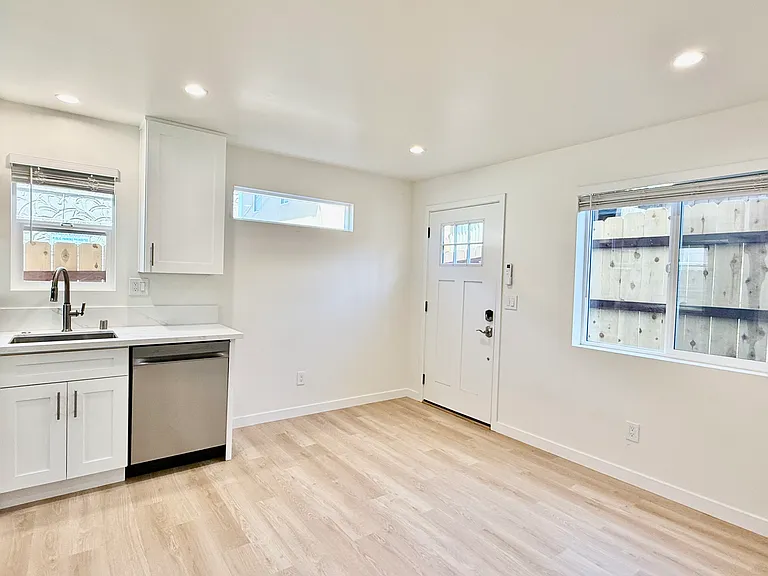 4636 Muir Ave #1 — Photo 5