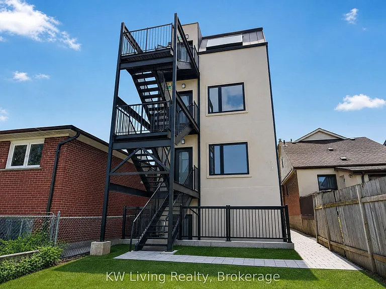 96 Belgravia Ave — Photo 27