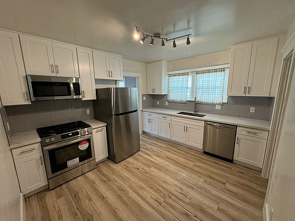 3rd image of 410 S Philadelphia St #11261965