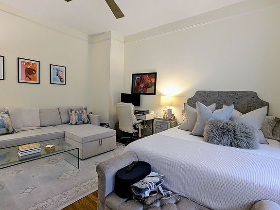 3rd image of 101 W 80th St APT 2E