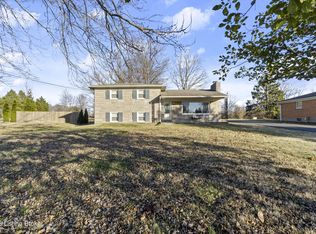 5701 Lovers Ln, Louisville, KY 40299