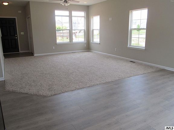 3rd image of 11335 Sandhill Dr