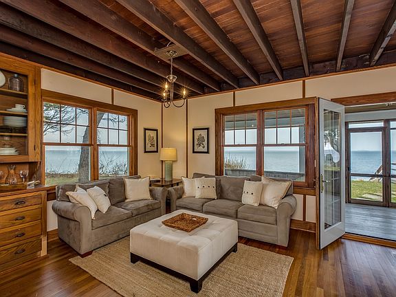 4th image of 4000 Great Peconic Bay Blvd