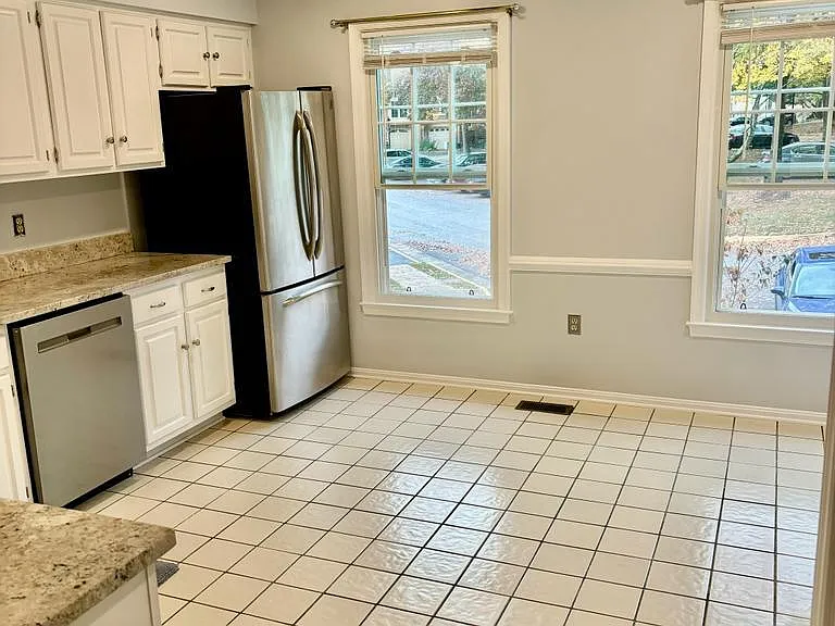 6803 Wild Rose Ct — Photo 10