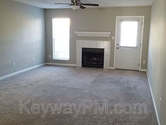 3rd image of 4729 Brookwood Dr