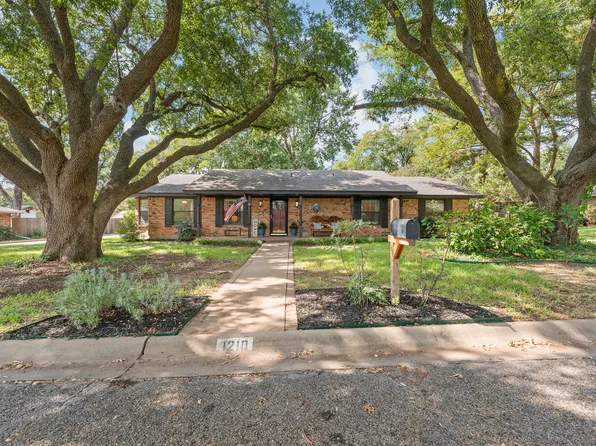 1210 Glenhaven Dr, Cleburne, TX 76033