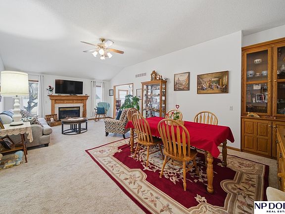 5th image of 810 Heatherwood St