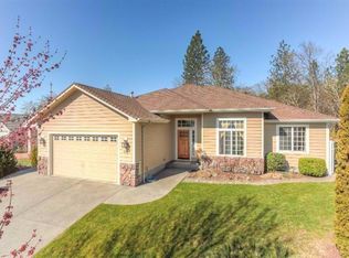 216 Stone Fly Ct, Grants Pass, OR 97526