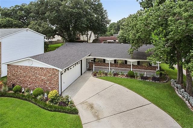 1st image of 400 Belmont Dr
