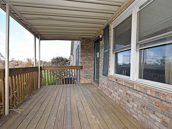 3rd image of 4618 Yorkshire Dr