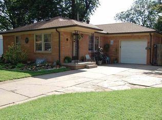 1227 N Westview Dr, Derby, KS 67037